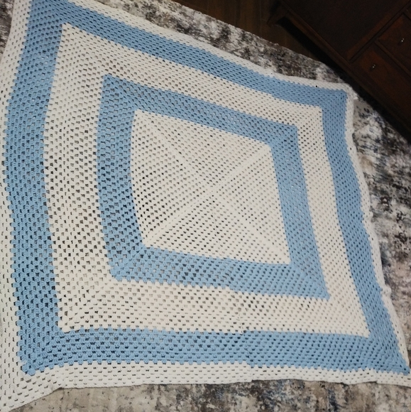 Handmade Vintage crochet 64x58 Baby blue color block blanket - Picture 4 of 15